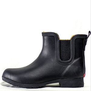 NEW Chooka Womens Waterproof Plush Chelsea Boot Sz 7 black